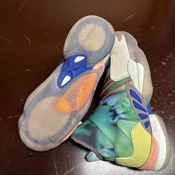 Adidas Pharrell Williams Mens Size 12.5 US FV7333 0 To 60 Mid Basketball Shoes - Picture 4 of 6